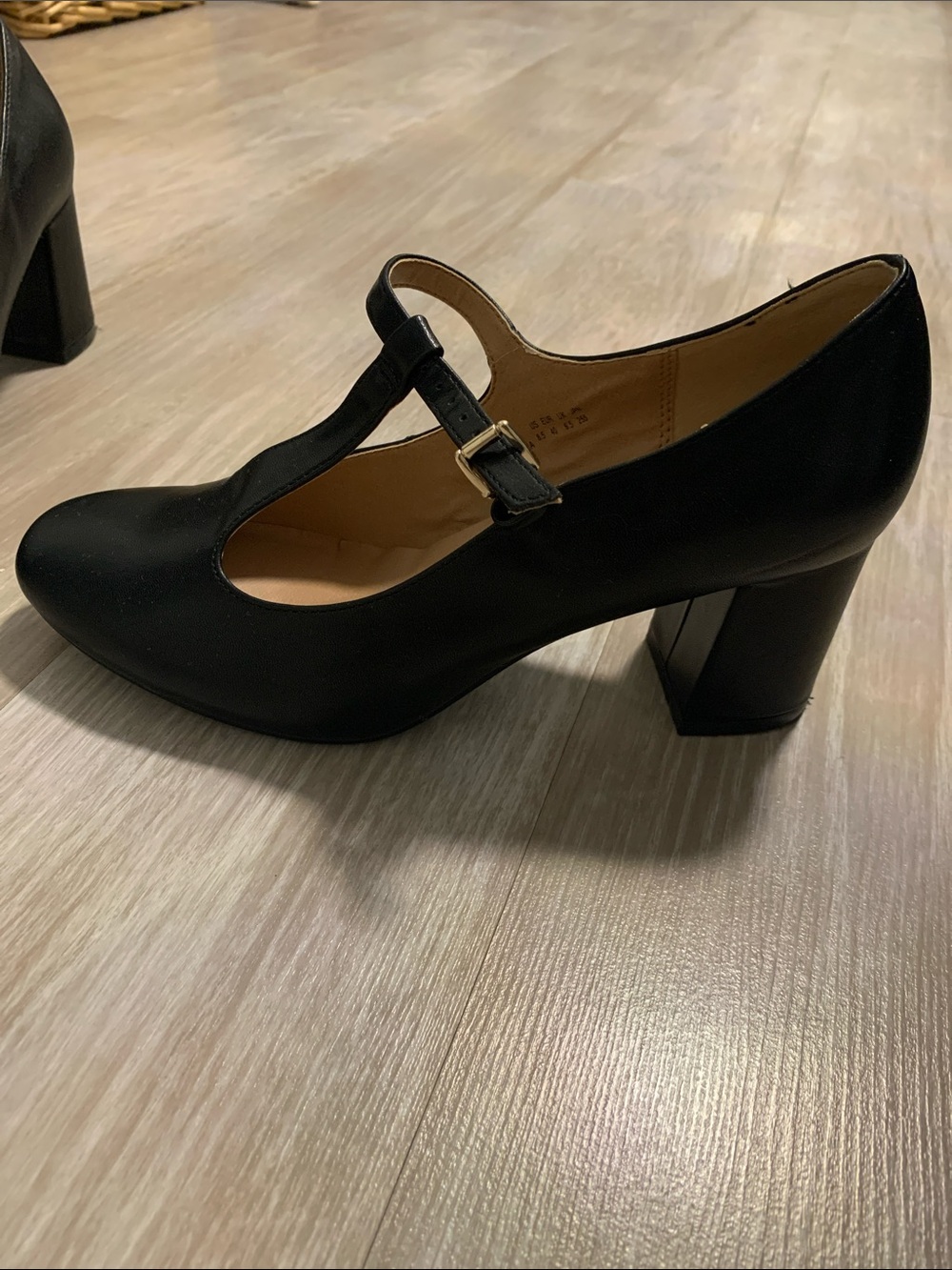 Dream Pairs Black T-Strap Block Heels - Picture 3 of 7
